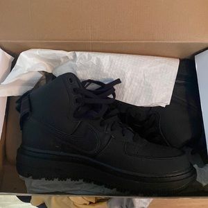Nike Air Force 1 Boot size 9 1/2 *Never worn*